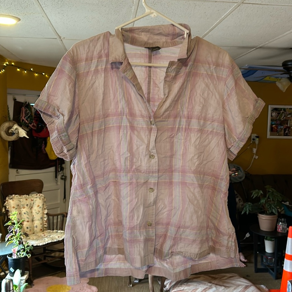 Eddie Bauer Women’s Size L Purple and Yellow short sleeve button down
